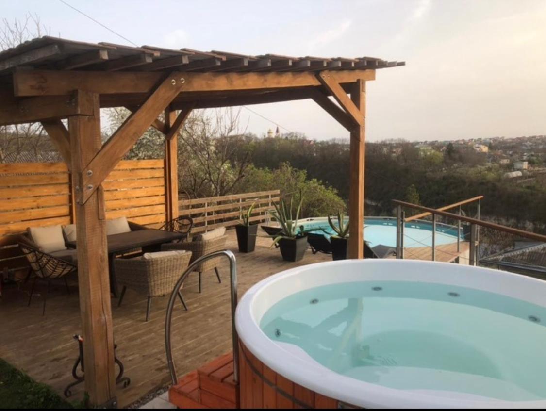 Tatsopus Villa Kamianets-Podilskyi Ngoại thất bức ảnh